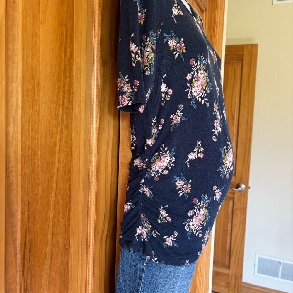 Maternity tee - Picture 2 of 4